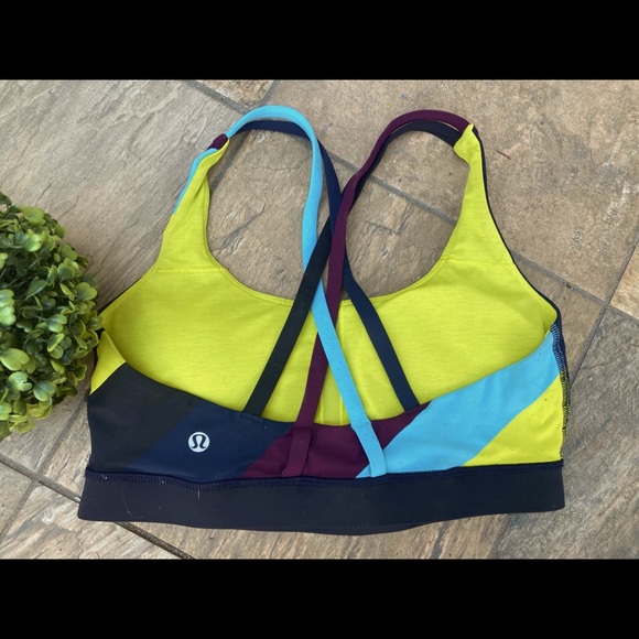 lululemon athletica Tops - Lululemon energy sports bra. Size medium.